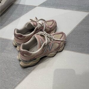 New Balance 9060 Women's Pink Sneakers